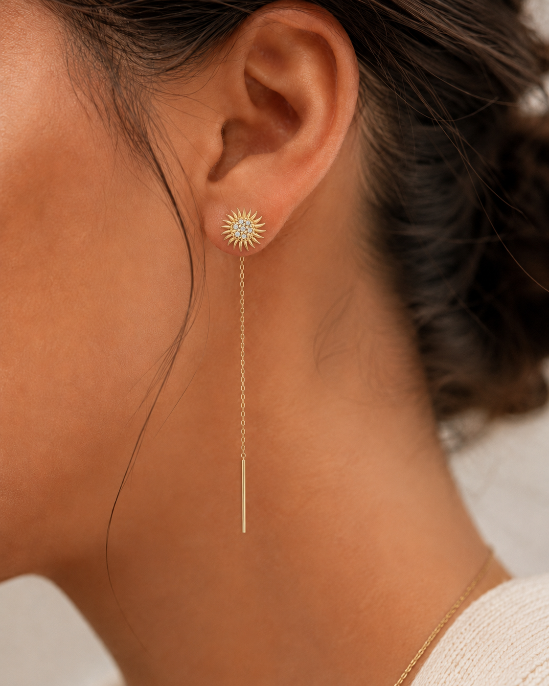 Sunny 14K gold threader earrings by Serafino, detail view